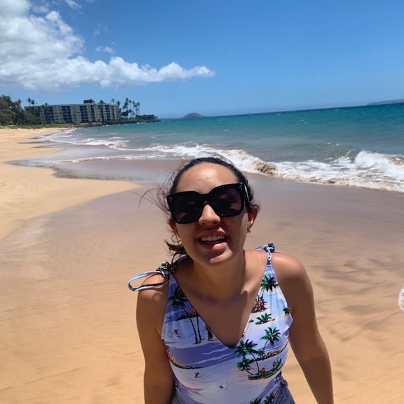 Meet your Posher, Sashah - Picture 1 of 1